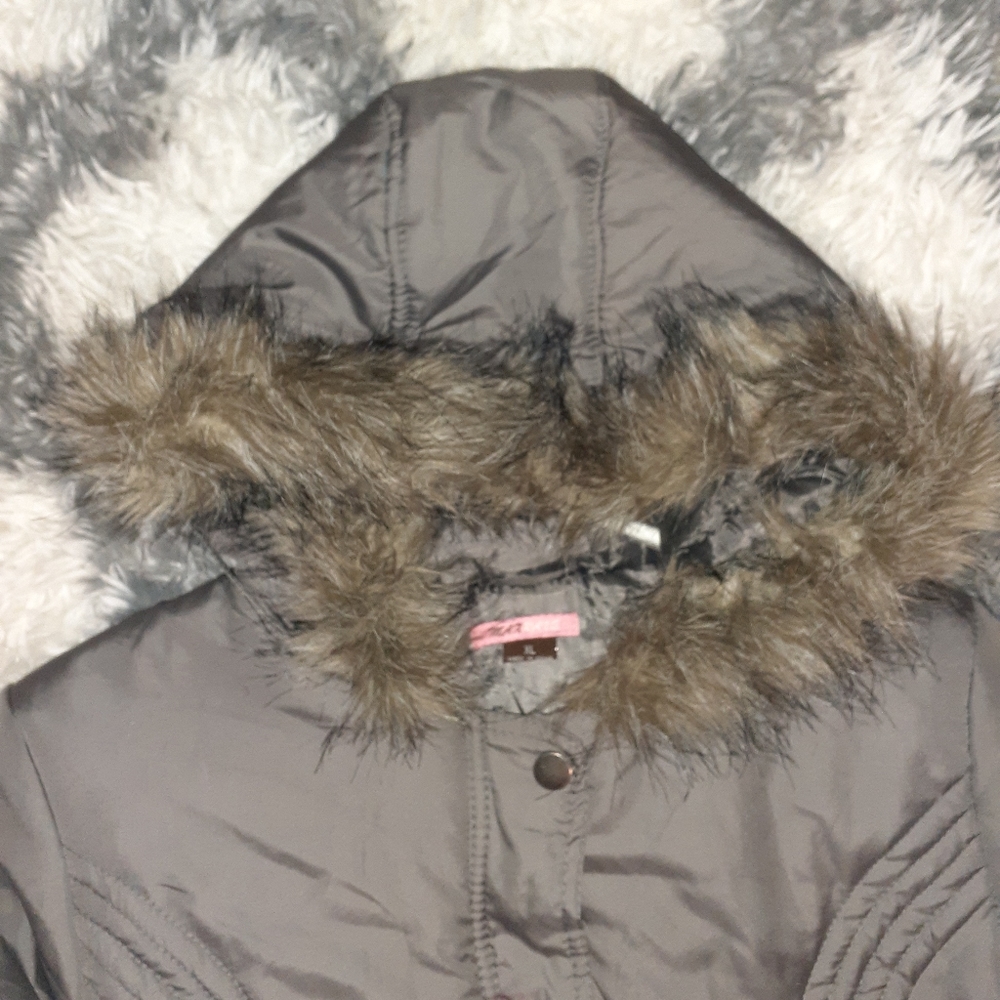 Winter Grey Puffer Jacket - image 4